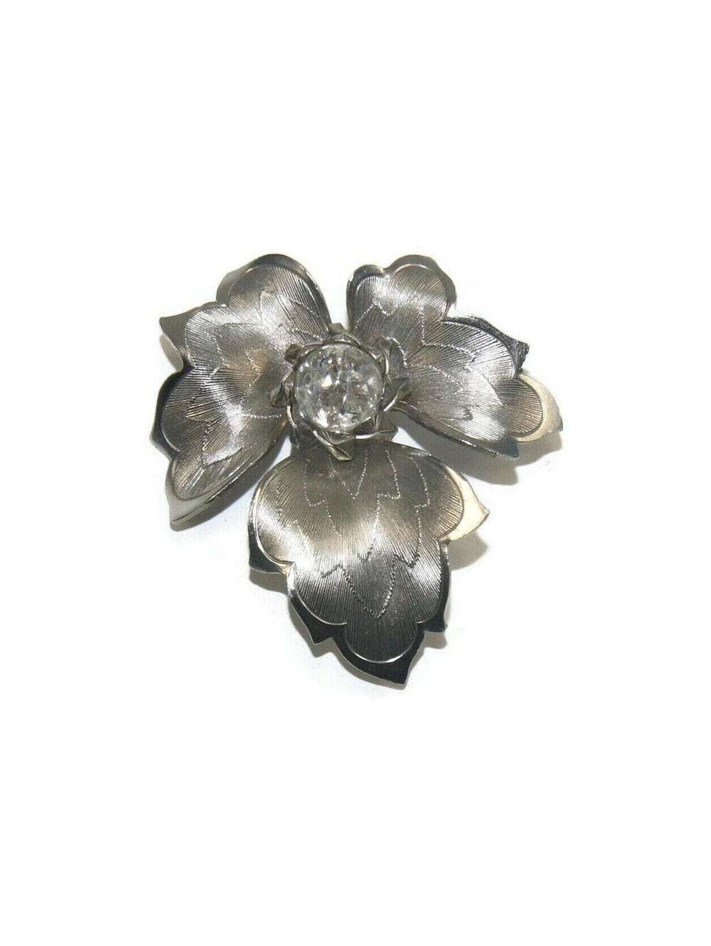 Vintage Silver Tone and Resin Flower Brooch.